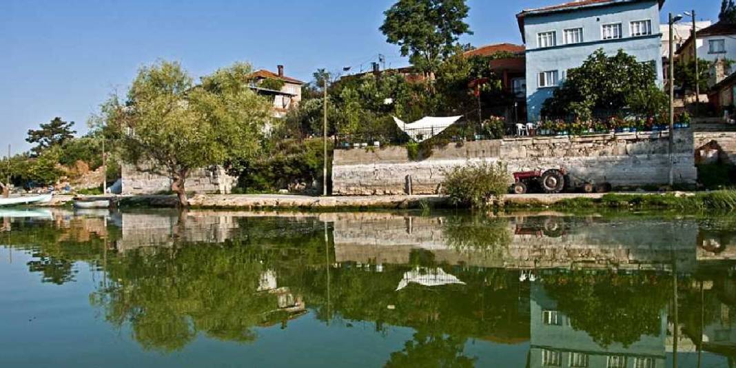 Tarih ve doğa burada buluşuyor, giden büyüleniyor! Zamanın durduğu adres: Hafta sonu kaçamağına mutlaka ekleyin 4